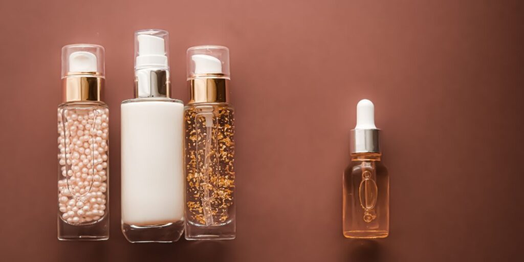 ¿Cuáles son los ingredientes clave para buscar en los productos antienvejecimiento para el cuidado de la piel? - bellezaenverde.com - Belleza en verde