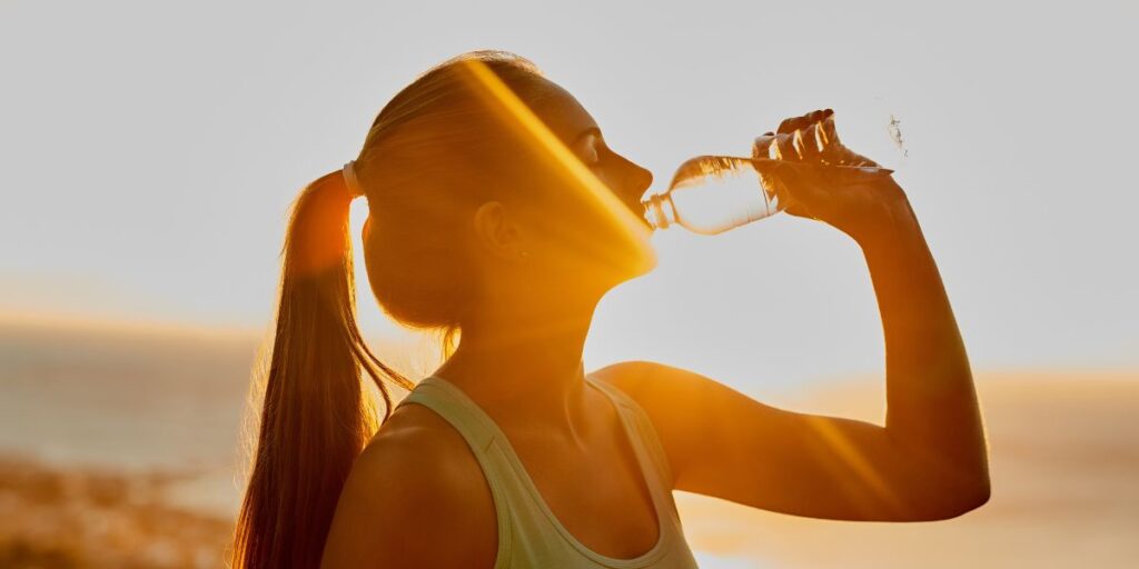 ¿Cómo se mantiene la piel hidratada durante el clima seco del otoño?